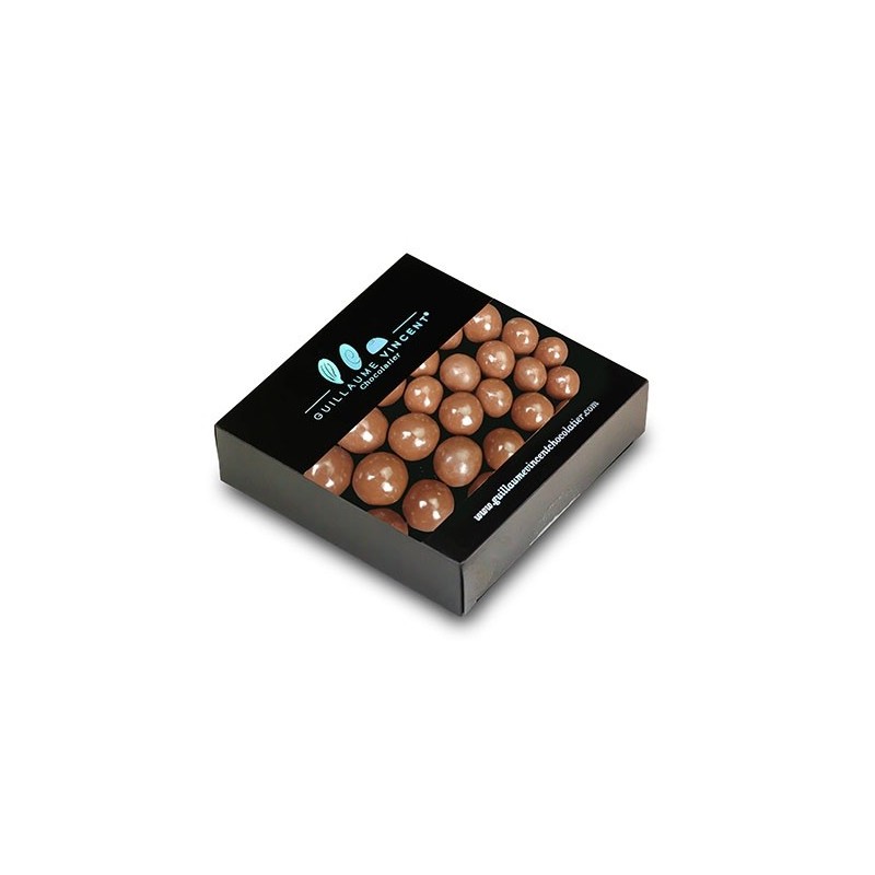 Billes de céréale enrobées de chocolat au lait et de crème de spéculoos